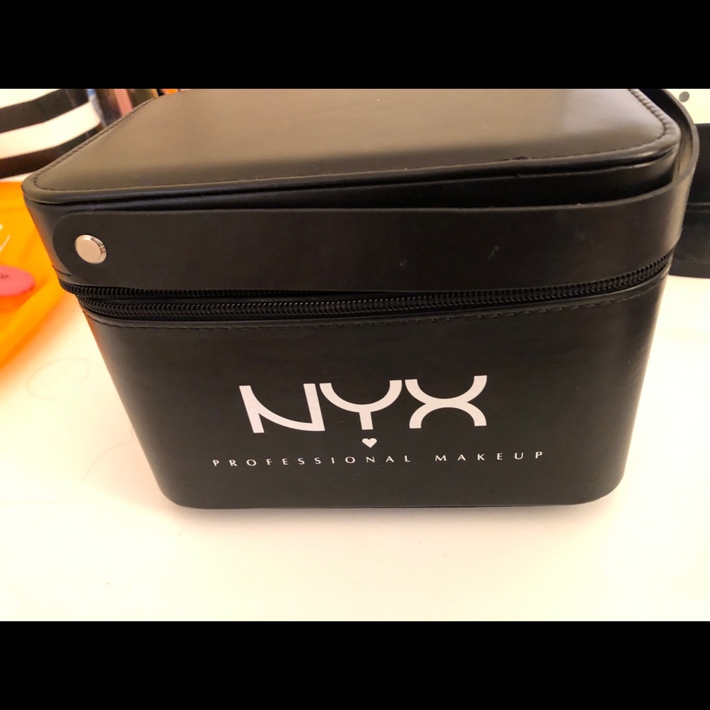 Makeup box